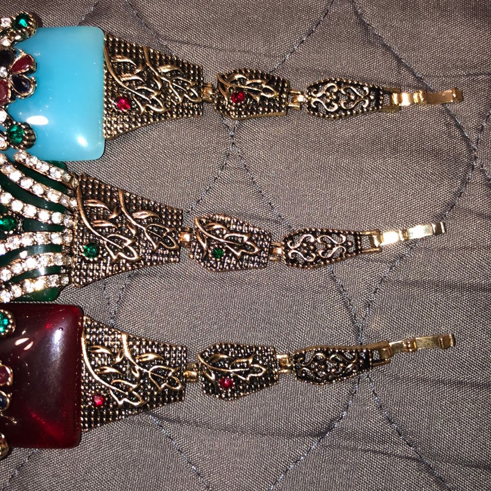 Bracelets - Picture 4 of 4